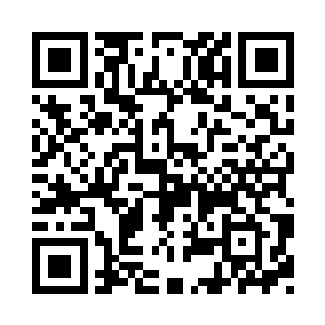 感知到那如触手般的枝干碰到白色云雾二维码生成