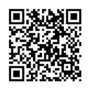 慕容宝鼎被这一拳砸得半截身躯都陷入地面二维码生成