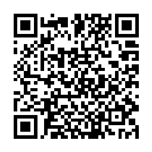 慕容昊含着满目杀意盯着那擒住慕容仙儿的黑色双眼二维码生成