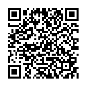 慕容玥满心疼惜地抱住了萱若不断颤抖着的身子二维码生成