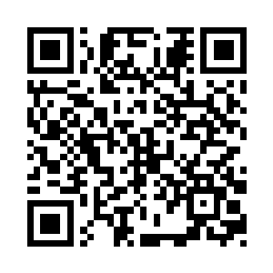 慕心怡从自己精致的小包中掏出一张纸二维码生成