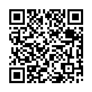 成群结对的女大学生不是豪车等待的对象二维码生成