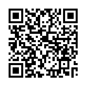 我们亲眼看到她趴在狼人尸体上喝血二维码生成