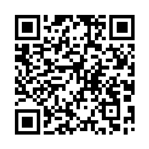 我们就这样一直跟着刘晓雪她们的车二维码生成