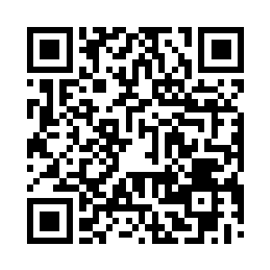 我倒了大大方方的走出来坐在沙发上看它吃鱼二维码生成