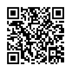 我先看到的是一双着了黑色皮鞋的大脚二维码生成