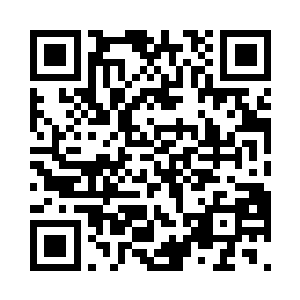 我凝重地看着星空中浮现出的一双眼睛二维码生成