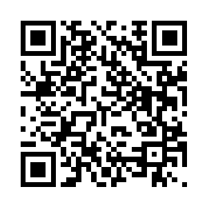 我刚转身往回走外面的房门就打开了二维码生成
