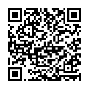 我可不会再穿着这身再外面那些女人的注视下走回去二维码生成