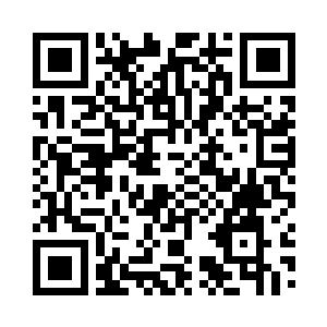 我和伏天晓很快就飞去了此地不远的东方家二维码生成