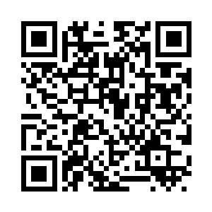 我有意无意地亮了一下手中的摩耶手镯二维码生成