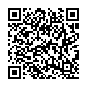 我本来是想叫李帅和我一块去学校周围的网吧玩的二维码生成