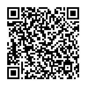 我正和你讲电话时候他丫的无声无息的走到我身边还猛的拍我一下二维码生成