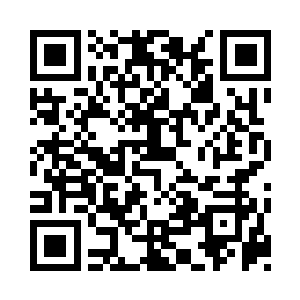 我看到白伶儿这会儿正在和莉莉妈妈交谈二维码生成