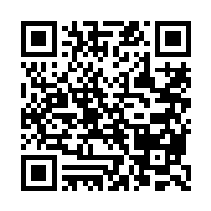 我让他们把送去戛纳的参展版本复刻一份给我二维码生成