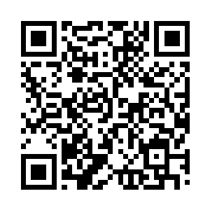 戴着面具的爱德华朗多手持一把砍刀二维码生成