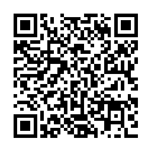所以他非常好奇一个军火商怎么能拥有一支强大到不合理的部队二维码生成