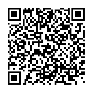 所以以往他们经常可以在自助餐厅里看到来自其他三支球队的球员二维码生成
