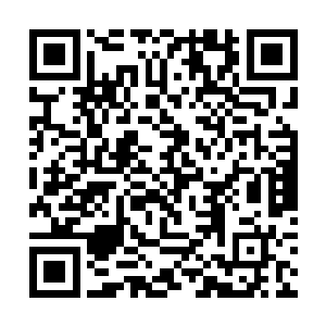 所以她才会在章明泉给她打电话时忙不迭的应承下来二维码生成