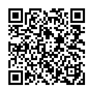 所以现在他要做的事情就是趁着自己还能拖住他的时候二维码生成