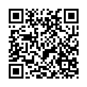 所以现在整个报纸俨然已经成了二分之一的二维码生成