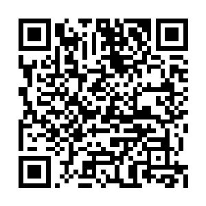 所以秦方他们的位置并不是其他会所的那种包间二维码生成