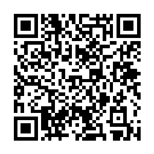 所以秦风又让叶敏心把重点放在了他儿子黄天发的身上二维码生成