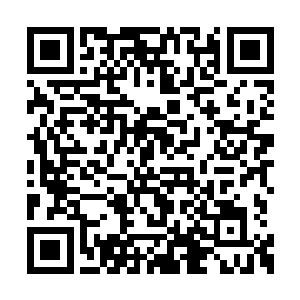 所以赵长枪便把这把威力巨大的沙鹰带在了身上二维码生成