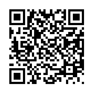 所以这个时候上百人就像是看斗牛一样二维码生成