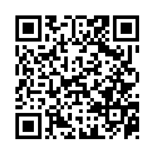 所有人全都看向了坐在第二排的那个人二维码生成