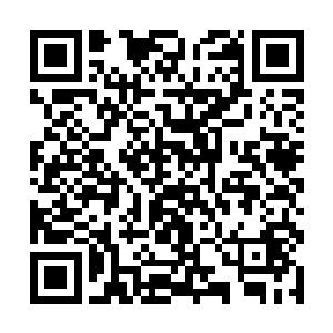 所有人的视线都凝聚到了吴虎臣手中的那柄裁纸刀上二维码生成