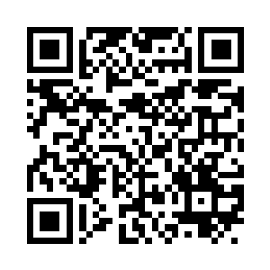 所有人都眼睁睁看着寒紫晴迈上最后一阶石阶二维码生成