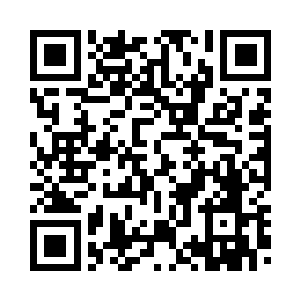 手里拿着南王世子今天带来的礼单二维码生成