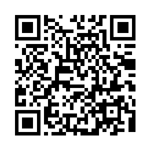 才从一边的食盒里拿出一些点心递给小白二维码生成
