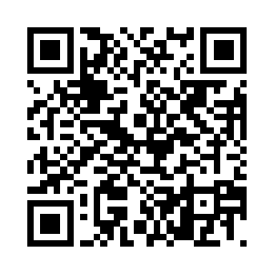 才发现鸭舌帽男手里的照片竟是苏静二维码生成