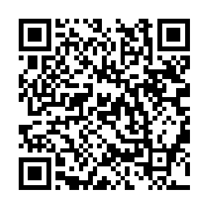 扎在男人眼眶上的东西是自己之前戴在头上的簪子二维码生成
