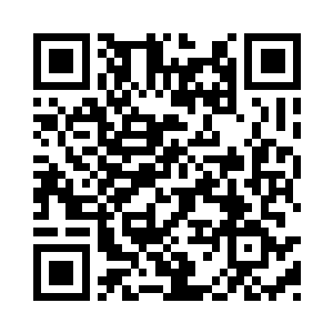 找了半天也没找到那本书就在书柜上翻来翻去二维码生成