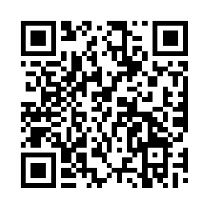 把屋顶掉落的砖瓦断木扫到会场边缘二维码生成