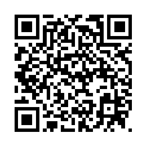 把已经被微微推动的铁门顶回了原位二维码生成