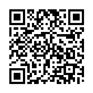 把躺在另一侧的子睿给抱到自己身边二维码生成