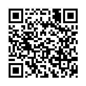 抓着他脚脖子的那只怪手再次将他抡起二维码生成