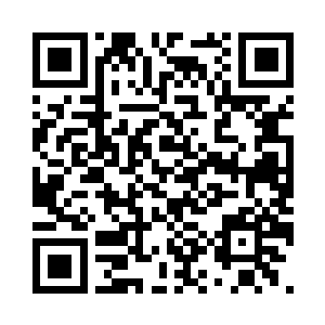 抖动手中的兵器朝敌人背后杀了过去二维码生成