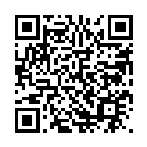 抬头看向那顶楼门匾两边悬挂的一副对联二维码生成