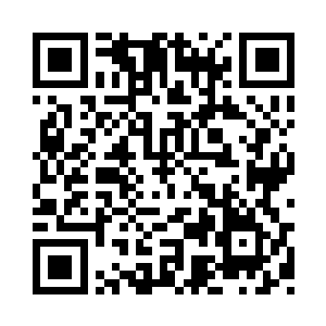 抬头看着海利亚那一队机甲渐行渐远二维码生成