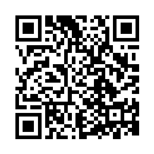 抬手从袖管中露出一截白皙如藕的手臂二维码生成