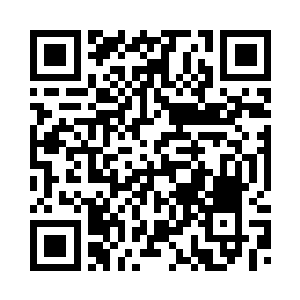 抬手扶住宇文笑笑摇摇欲坠的身子二维码生成