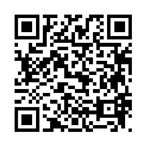 拖着伤痕累累的身躯来到了红门之外二维码生成