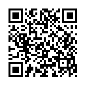 拥挤的人群竟不由自主的分开了一条道路来二维码生成