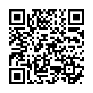 挺拔威武的中年男子从屋内走了出来二维码生成