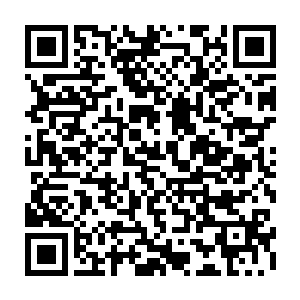 收到萧霓裳命令的黄启明开着一辆军用卡车来到了田园小区十一号楼的楼下二维码生成